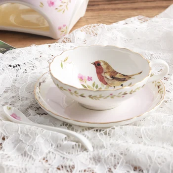 Europos kavos puodelio kostiumas buitinės keramikos taurė Britų arbatos rinkinys gėlių arbatos puodelio popietės arbata futbolo taurės Lėkštes šaukštu