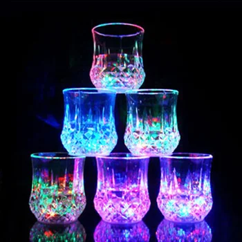 LED Žėrintis Stiklo Taurės Populiarus Puodelis Vandens Indukcinis Žėrintis Cola Vyno, Alaus Stiklo Baras Šalies vakare Gerti Gėrimų Taurė