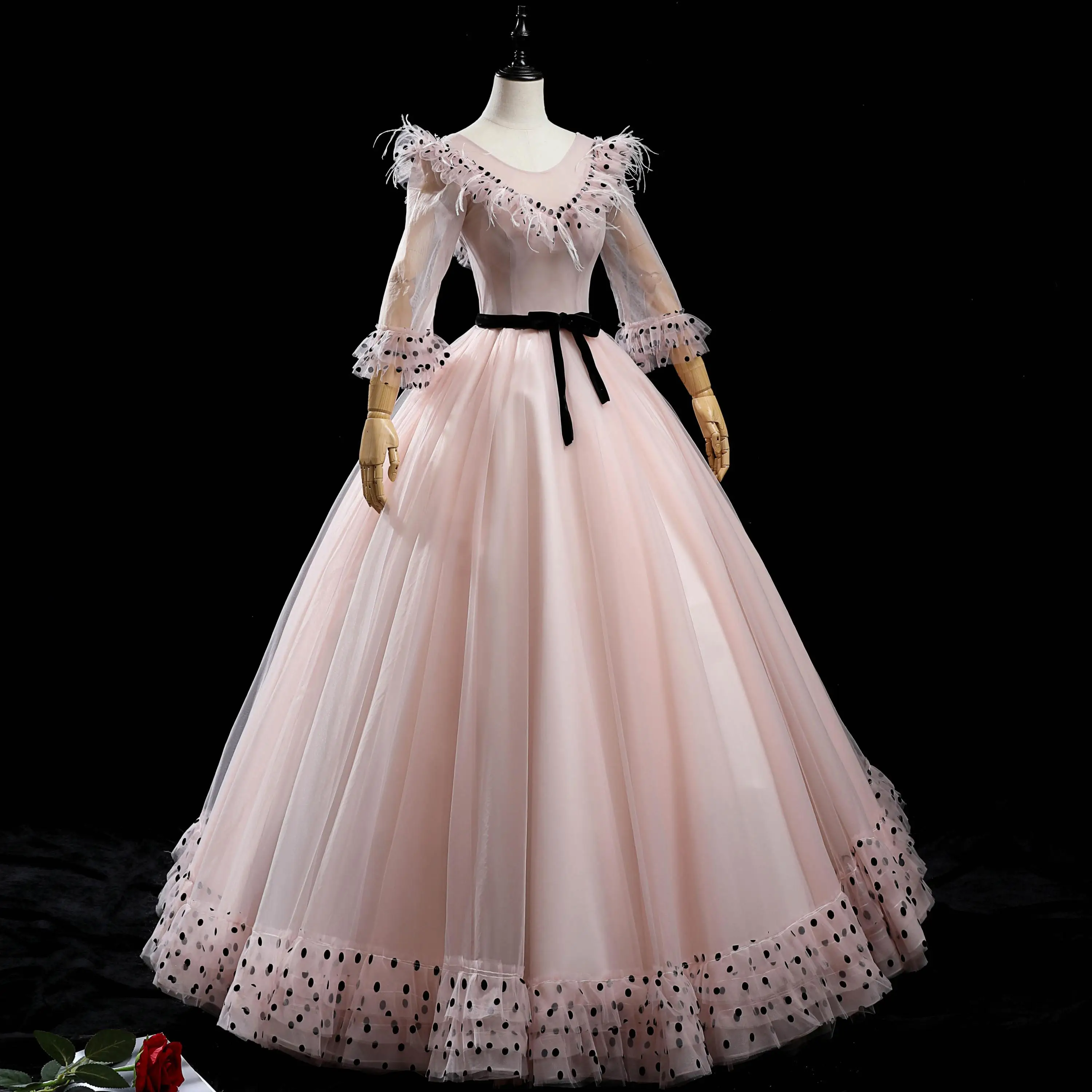 Ilgomis Rankovėmis Quinceanera Suknelę 2021 Prabangius Pink Polka Taškų Ir Plunksnų Šalis Suknelė Saldus Kamuolys Suknelė Plius Pritaikyti Vestidos