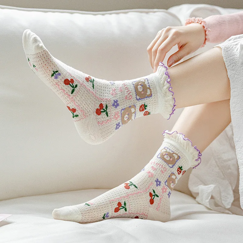 Pilnas įmantrybių tinklelio kojinės animacinių filmų gatvės stiliaus meias korėjos mados kawaii braškių calcetines mujer moterų sokken mielas juokingas kojines