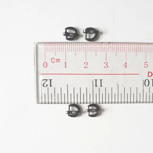 50pcs Mini 4mm Lėlės D formos Mini Pasagos Sklendė, Skirta Lėlės Drabužius, Batus Priėmimo Priedai 4 Spalvos