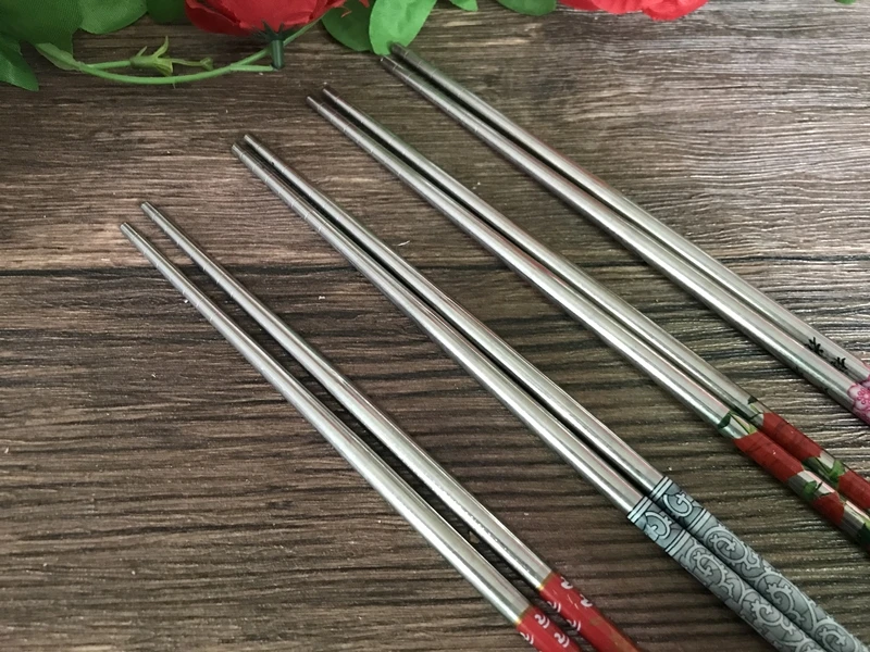 Sprogimo 1 pora Kinijos vėjo nerūdijančio plieno lazdelės gali būti pakartotinai panaudotos gėlių modelio lazdelės dovana kasdieniam naudojimui