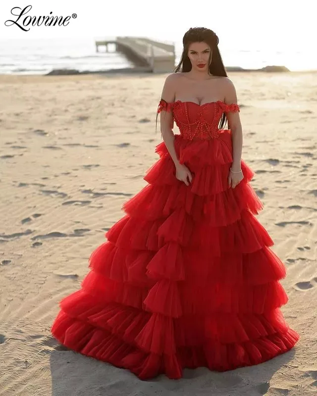 Lowime Nuo Peties Raudoną Vakarinių Suknelių Plius Dydis Pakopų Individualų Promenadzie Suknelė Ilgai Aplikacijos Zawalcowany Dubajus Arabų Šalis, Chalatai