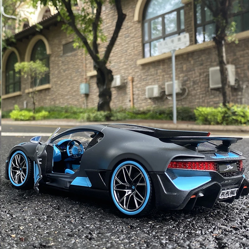 1:32 Bugatti Veyron Divo Automobilių Sporto Lydinio Automobilio Modelį Diecasts & Žaislinės Transporto Priemonės Metalo Modeliavimas Žaislas Automobilio Modelio Garso, Šviesos, Vaikams Dovanų
