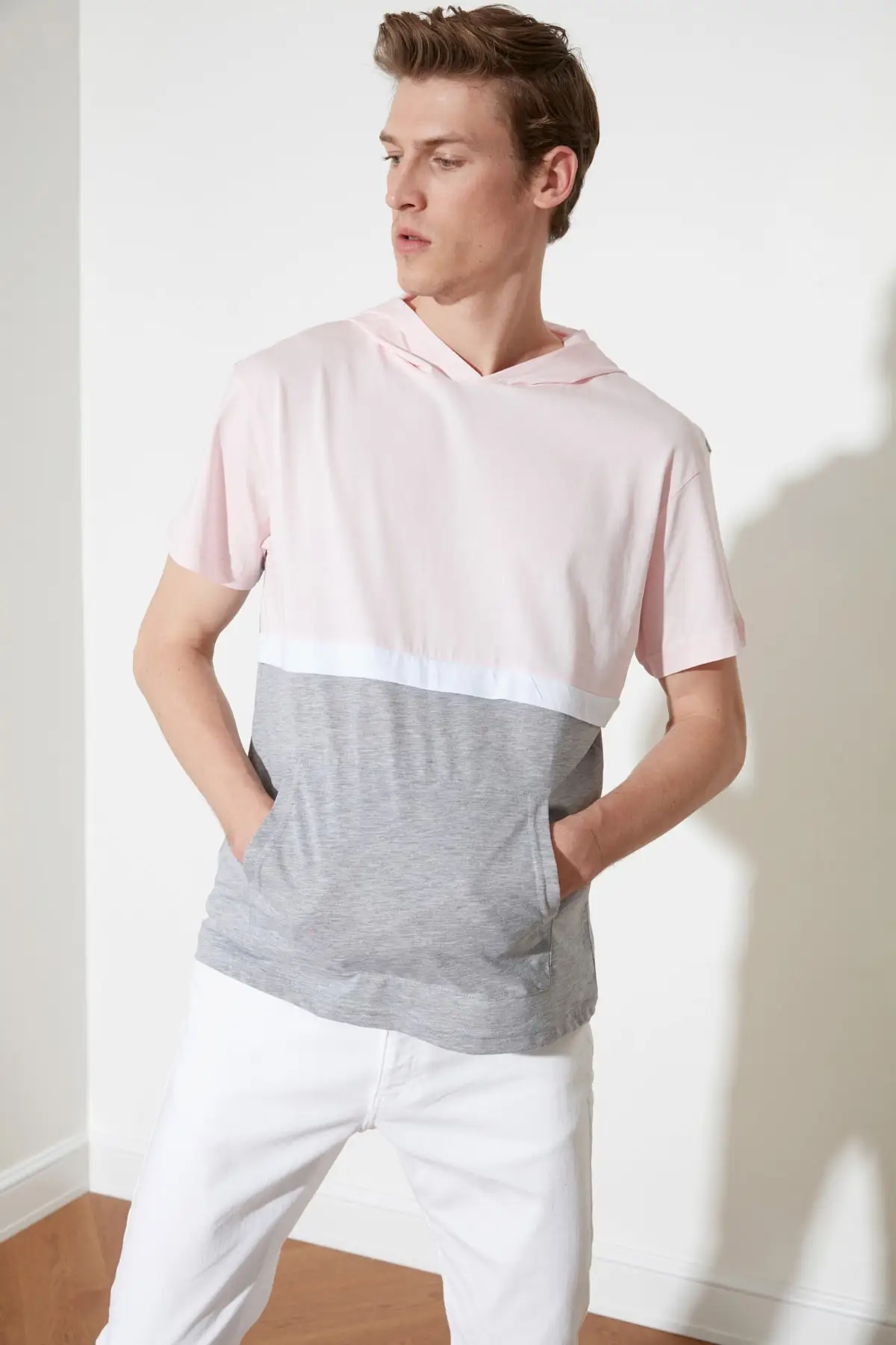 Trendyol Male Hooded T-Shirt TMNSS20TS1359