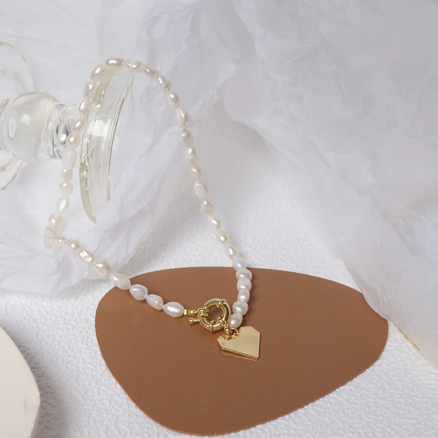 Ins Karšto Pardavimo Mados 14 KARATŲ tikro Aukso Natūralių Gėlavandenių Perlų Paprasta Temperamentas Retro Meilės Karoliai Moterims