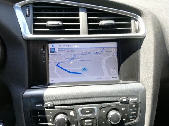 Dėl Citroen C4 C4L DS4 2011-m. Automobilio radijo grotuvas 